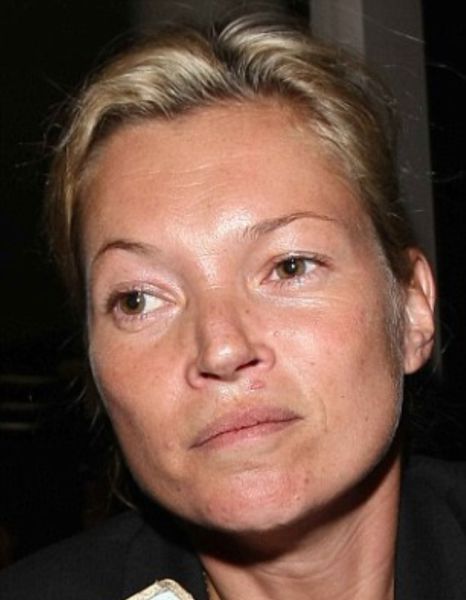 Kate Moss Aging Timeline (22 pics)
