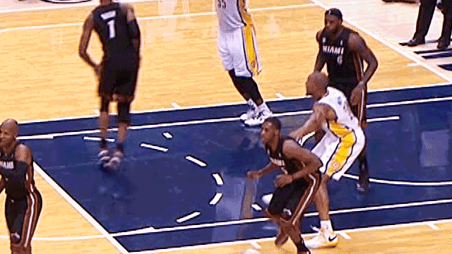Basketball and Soccer Players Have Something in Common (17 gifs)