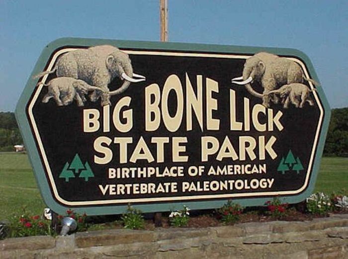 Places with Embarrassing Names (32 pics)