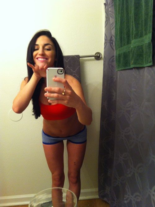When a Girl Bends (40 pics)