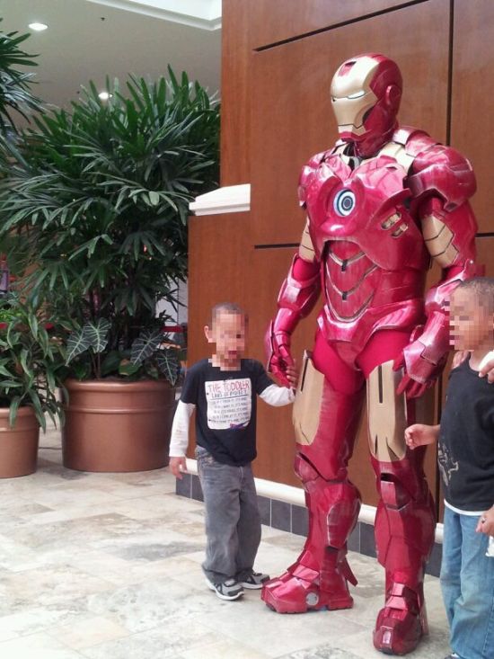 Awesome Iron Man Suit (22 pics)
