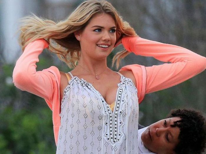 Kate Upton's Boobs Jumping Out (10 pics)
