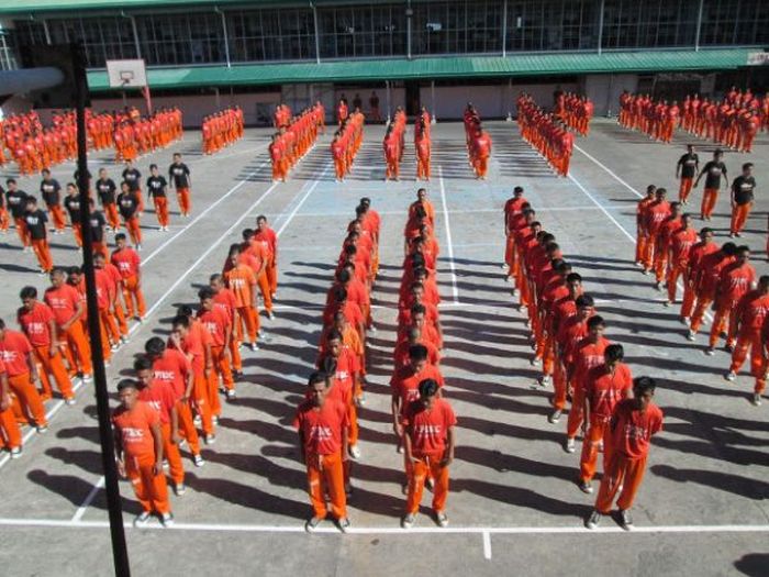Prison Dance (20 pics + video)