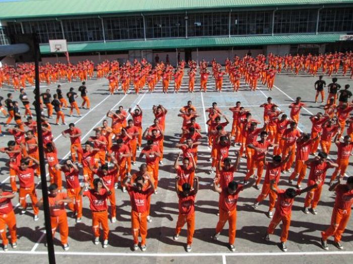 Prison Dance (20 pics + video)