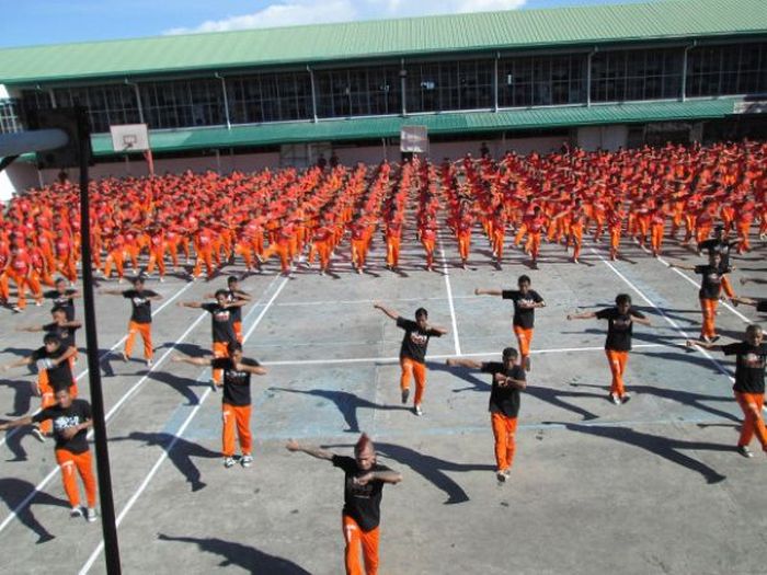 Prison Dance (20 pics + video)