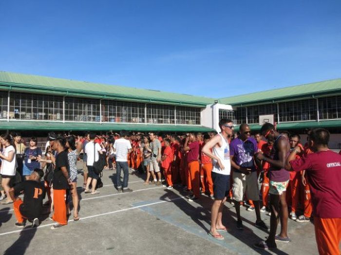 Prison Dance (20 pics + video)