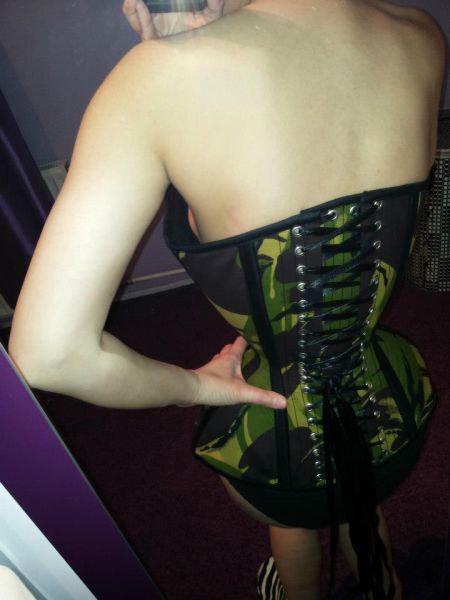 Wearing Corset for Three Years (32 pics)