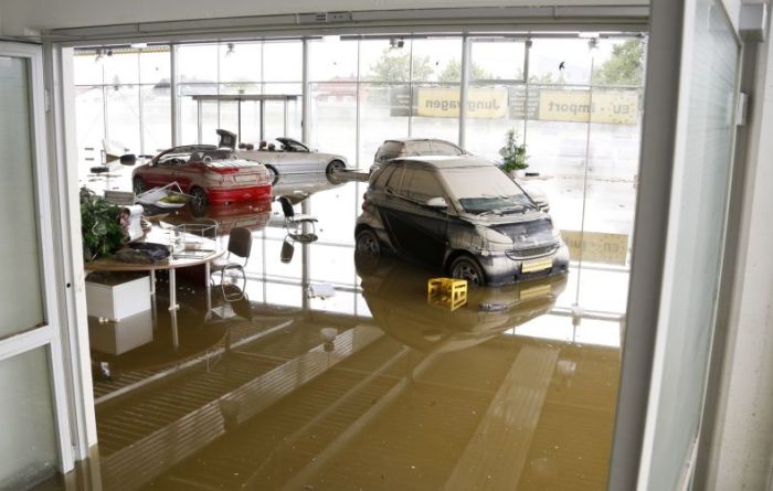 Flooded Cars in Germany (35 pics)