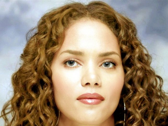 Celebrity Race Reversals (15 pics)