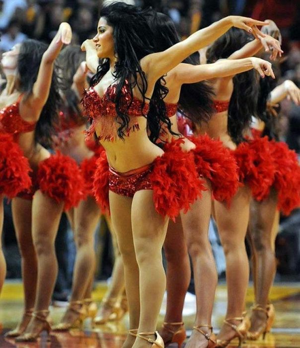 Miami Heat Cheerleaders (67 pics)