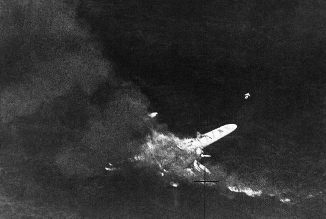 World War II Photographs (90 pics)