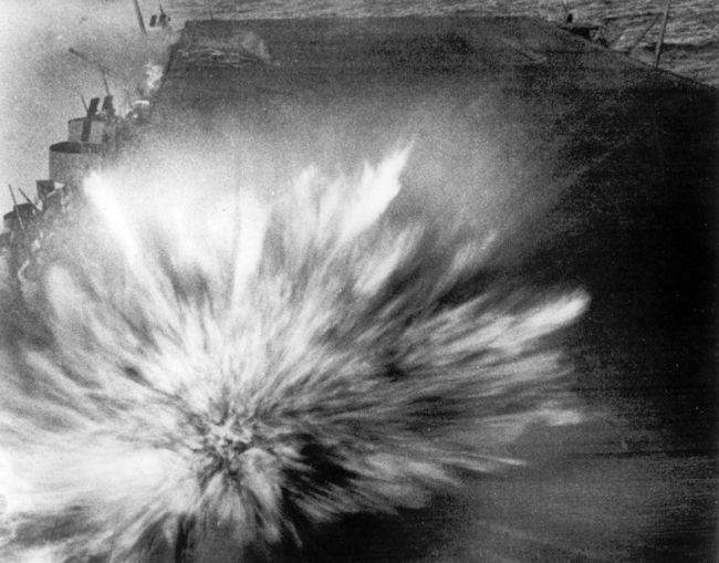 World War II Photographs (90 pics)