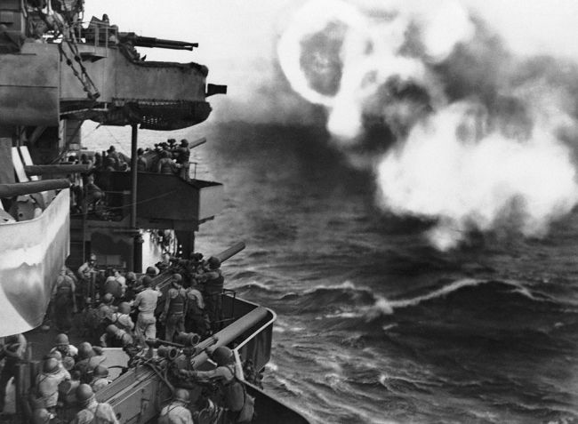 World War II Photographs (90 pics)