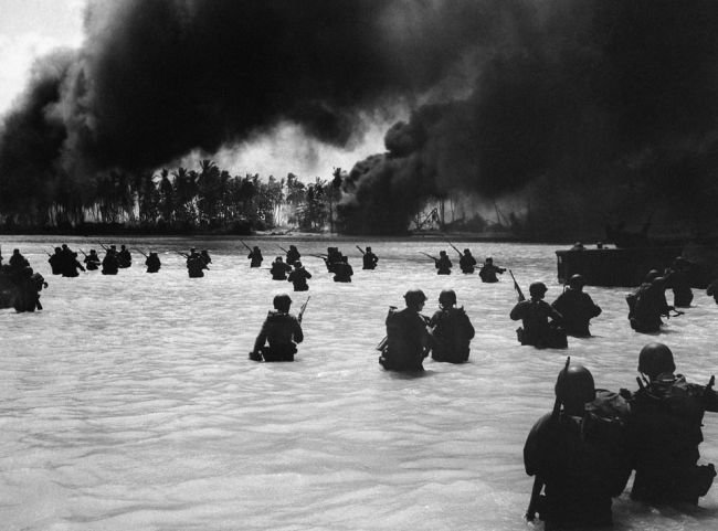 World War II Photographs (90 pics)