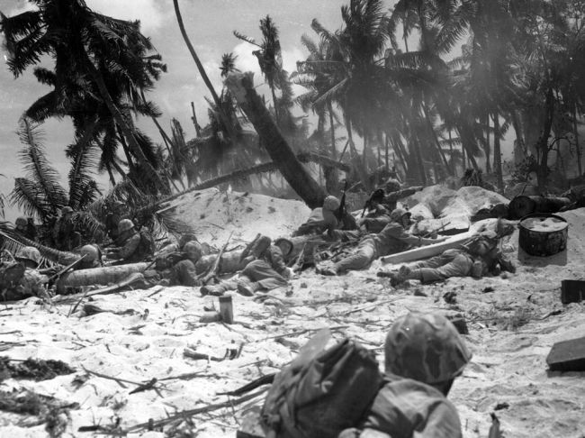 World War II Photographs (90 pics)