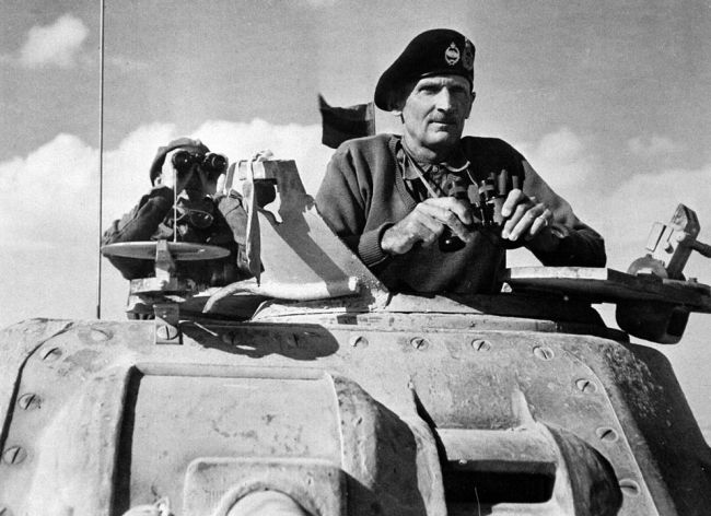 World War II Photographs (90 pics)