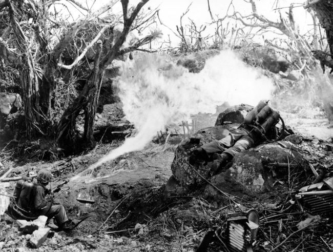 World War II Photographs (90 pics)