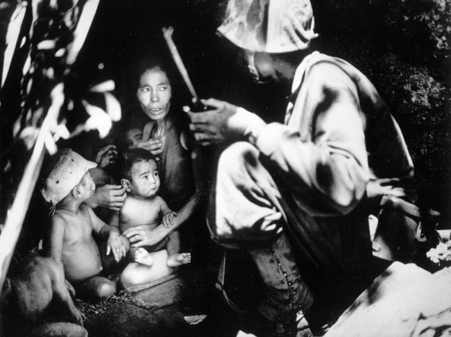 World War II Photographs (90 pics)