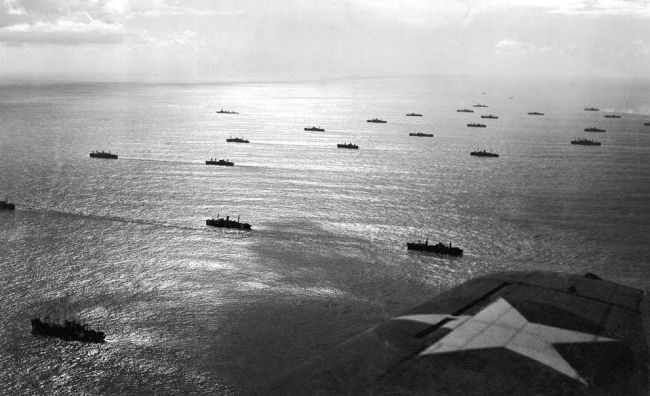 World War II Photographs (90 pics)