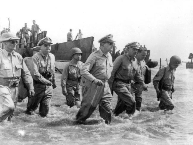 World War II Photographs (90 pics)