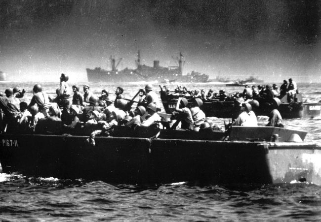 World War II Photographs (90 pics)
