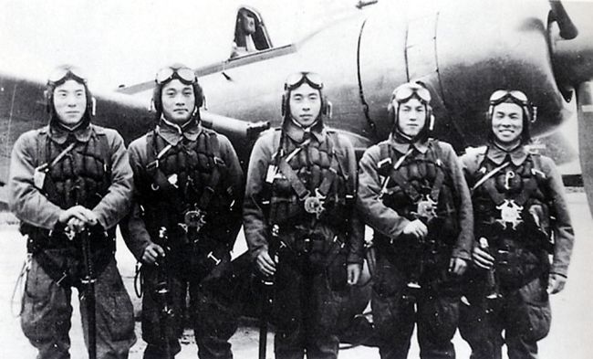 World War II Photographs (90 pics)