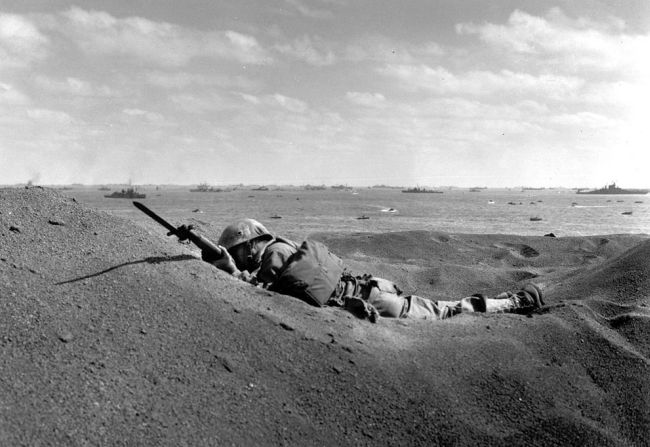 World War II Photographs (90 pics)