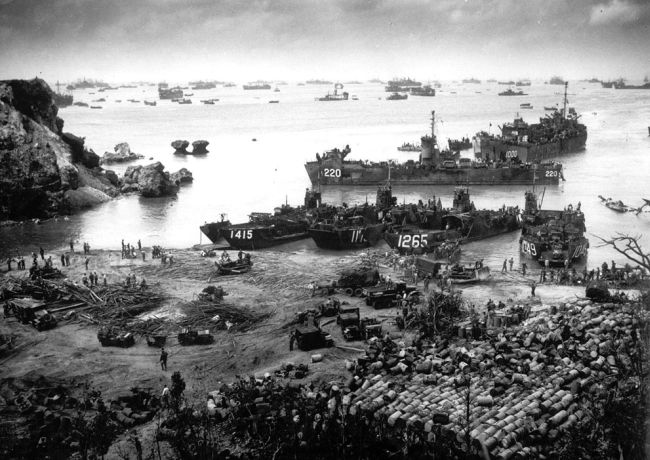 World War II Photographs (90 pics)