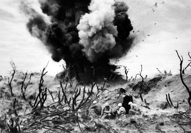 World War II Photographs (90 pics)