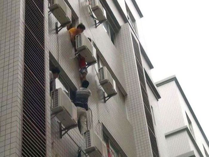 Saved by an Air Conditioner (6 pics)