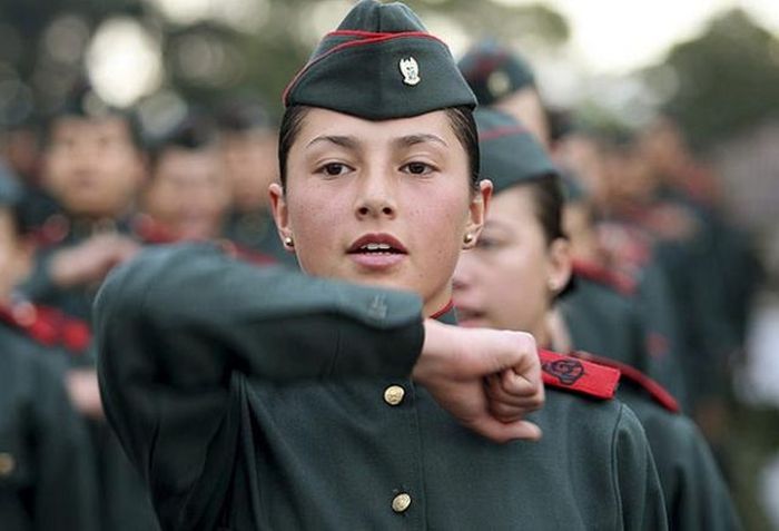 The Most Beautiful Female Army Soldiers (20 pics)