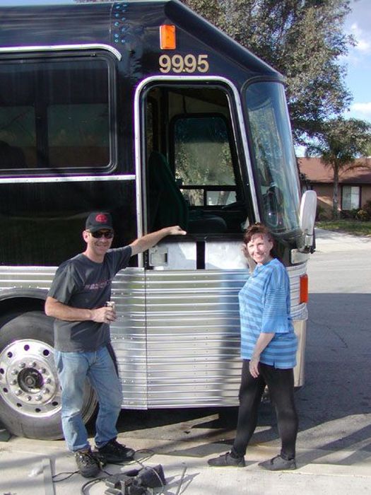 House on Wheels (80 pics)