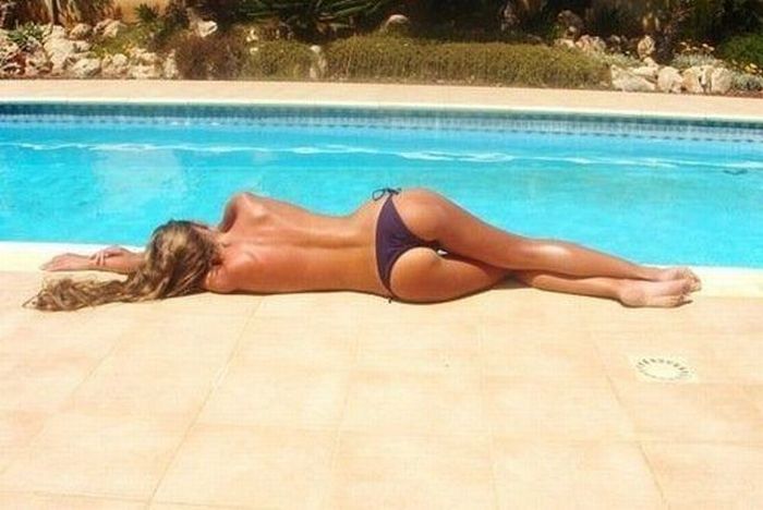 Girls Who Look Great from Behind (60 pics)