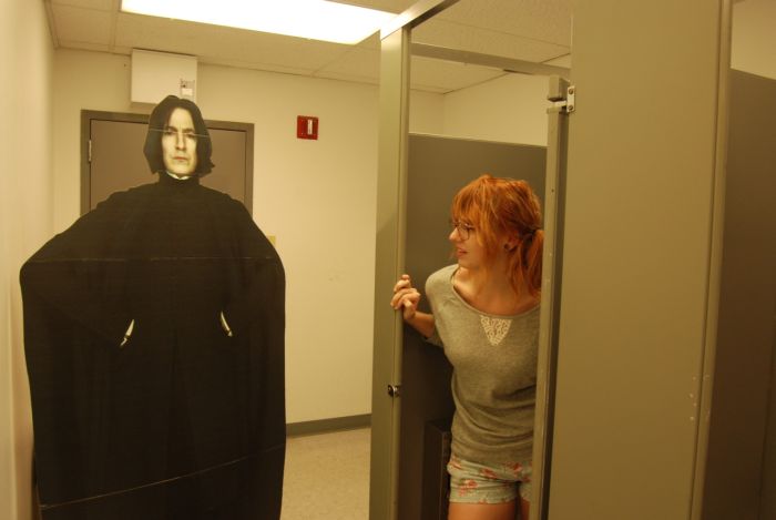 Snape Does Things (20 pics)