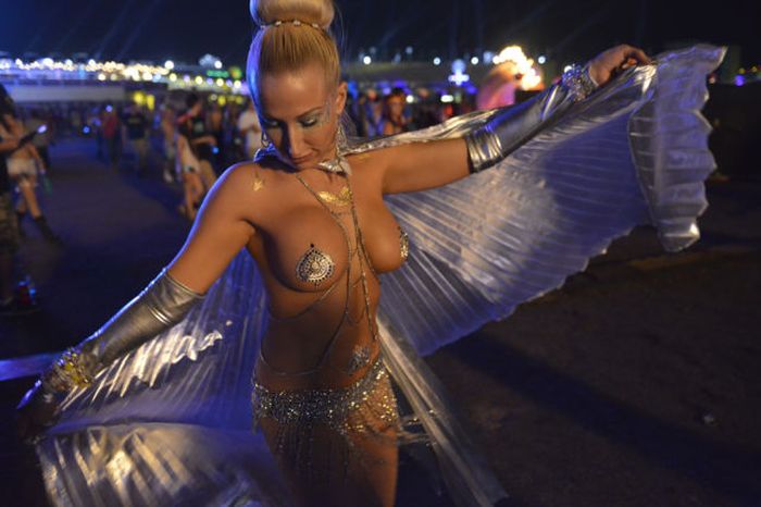 Ladies of the Electronic Daisy Festival in Las Vegas (72 pics)