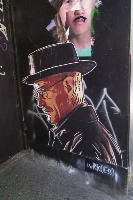 Breaking Bad Street Art (20 pics)