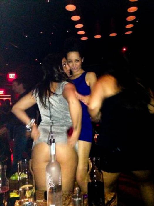 Drunk Girls Party Hard (58 pics)