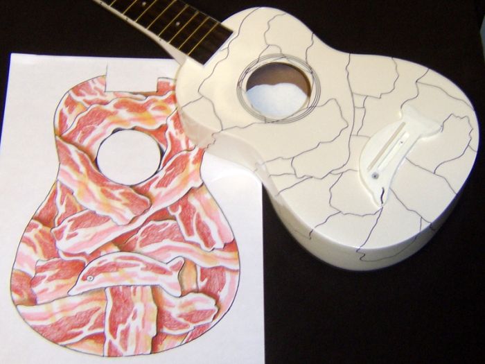 Bacon Ukulele with an Egg Inside (6 pics)