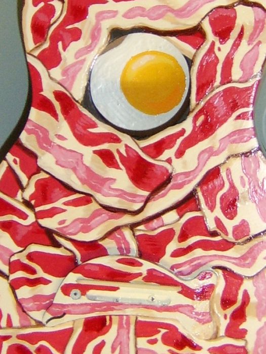 Bacon Ukulele with an Egg Inside (6 pics)