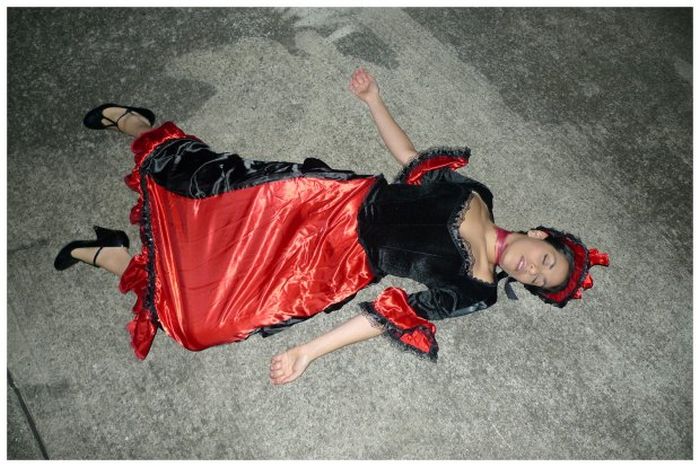 One Costume a Day (41 pics)