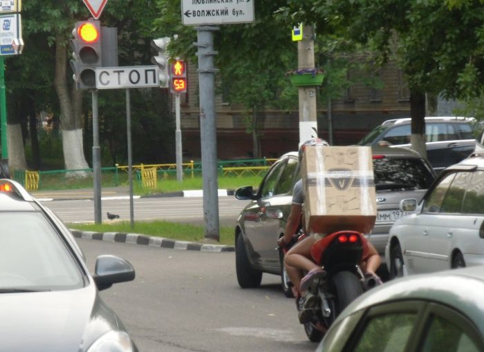 How to Transport Something Big on a Sport Bike (12 pics)