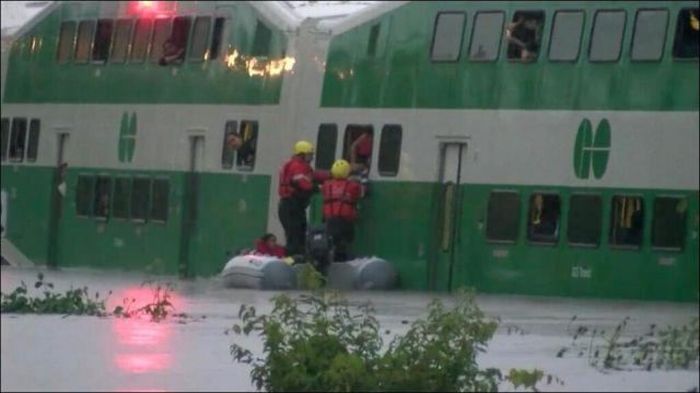 Extreme Flooding in Toronto (31 pics)