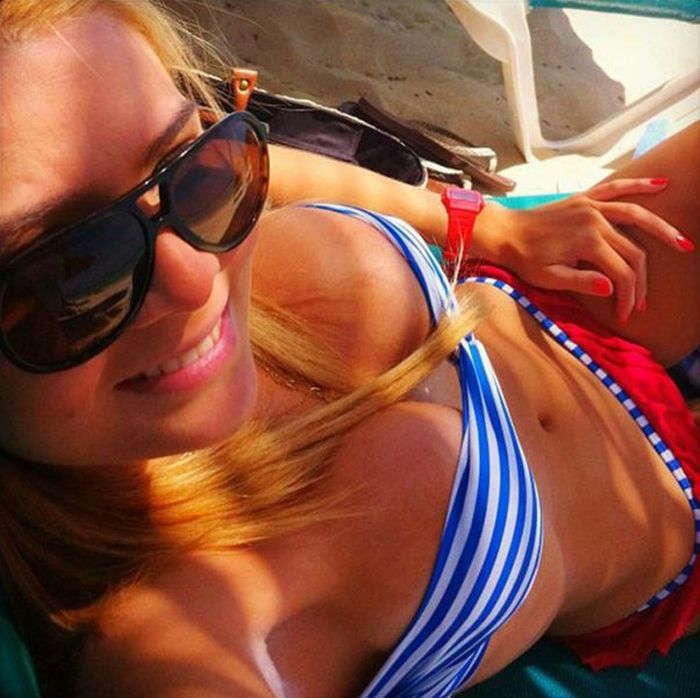 Bikini POV 61 Pics 