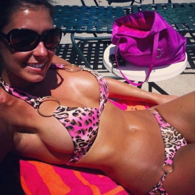 Bikini POV 61 Pics 