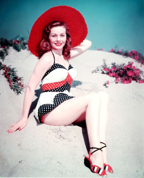Swimwear from the 40s and 50s (66 pics)
