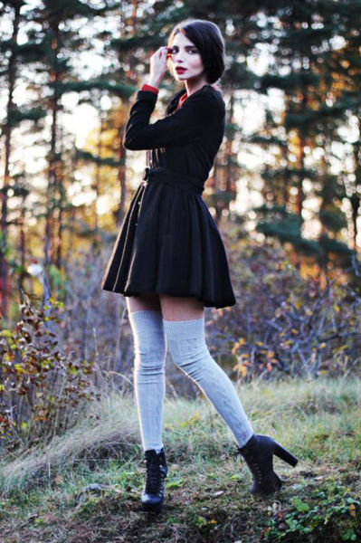 Cute Girls in High Socks (63 pics)