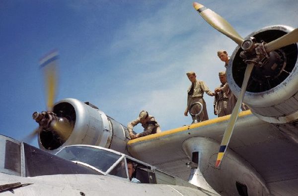 Colorized WWII USA Photos (41 pics)