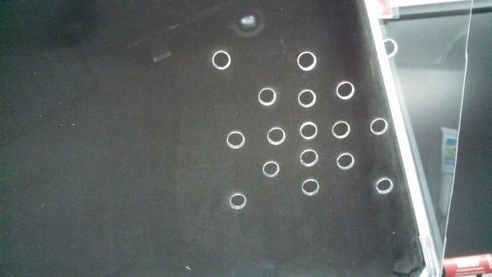 Custom-Made Xbox Briefcase (26 pics)