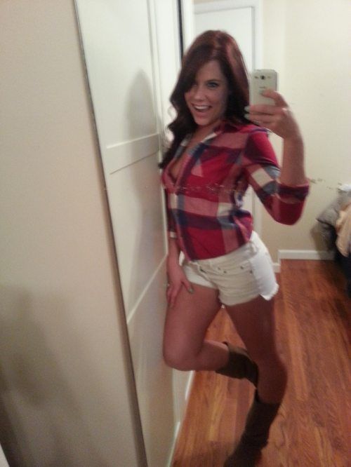 Girls in Shorts (36 pics)