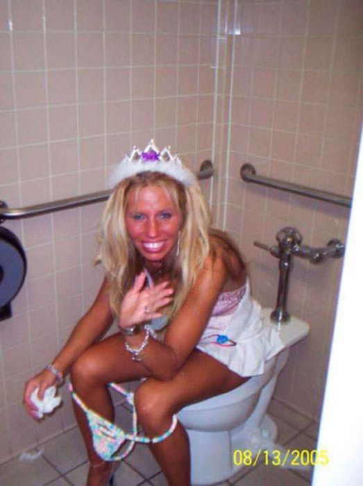 Girls Have Fun (73 pics)